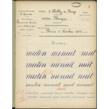 Cahier de devoirs mensuels.