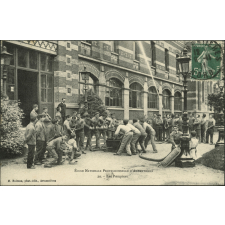 Ecole Nationale Professionnelle d'Armentières. 20. Les Pompiers.