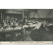 Rouen. Ecole Pratique de Commerce et d'Industrie. Atelier de lingerie.