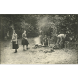 Camp de jeannettes. 