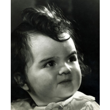 Portrait d'un petit enfant. 