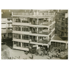 Ecole moderne à Amsterdam.