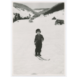 Jeune skieuse (Suisse). 