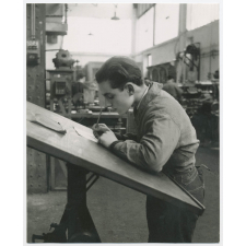 A l'atelier. L'apprenti. Alsthom St-Ouen.