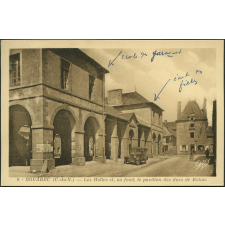 9 - Gouarec (C.-du-N.) - Les Halles, et, au fond, le pavillon des ducs de Rohan.