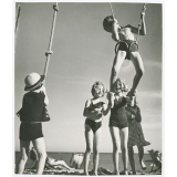 Sur la plage. 