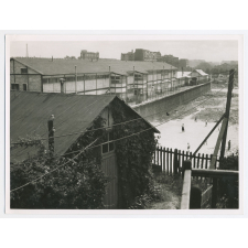 Le bastion 42. Toute l'enfance en plein air. Annexes et nouveaux bâtiments.