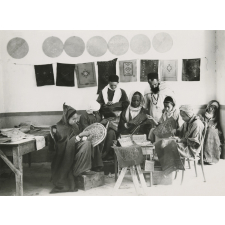 Ghardaïa. Ecole de broderie sur cuir (Pères Blancs).