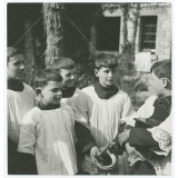 Enfants de choeur. 