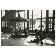 La maternelle, Suresnes.