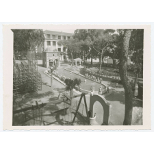 Alger - Le jardin d'Enfants au Jardin Marengo.