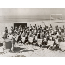 La classe sur la plage.