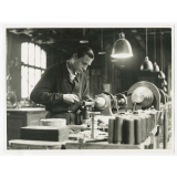 Ecole Boulle. Atelier de tournage, orfèvrerie. 