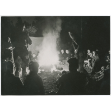 Feu de camp : quelle joie pour tous !