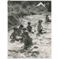 Sur la plage.
