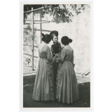 Costumes suisses : 2 zurichois, 1 schaffhousois.