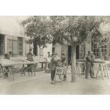 Sidi-Aïch. Ecole de menuiserie.