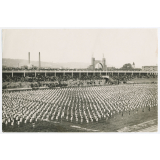 Rassemblement sportif au Stade Gerland de Lyon. 