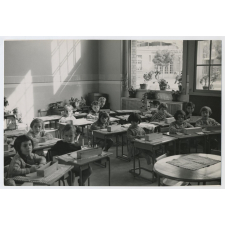 La maternelle, Suresnes.