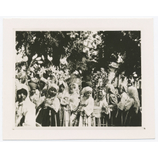 Enfants en costume. Pologne. 