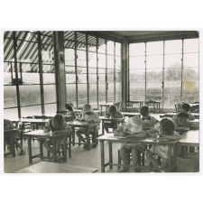 H.B.M. Bagneux. Jardin d'enfants annexe Cité.