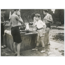 Les Eclaireurs n'ont pas peur du froid. Noël 1935 à Fontainebleau.