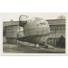 3 - Suresnes - Ecole de plein air Permanente - La Mappemonde.