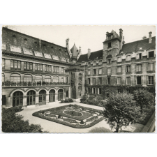 Lycée Louis-le-Grand - La cour d'Honneur.