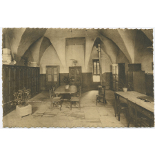 1 - Collège Moderne et Technique de Jeunes Filles d'Aurillac - La salle des Professeurs.