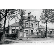 128 - Gainneville (S.-Inf.) - La Mairie et les Ecoles.