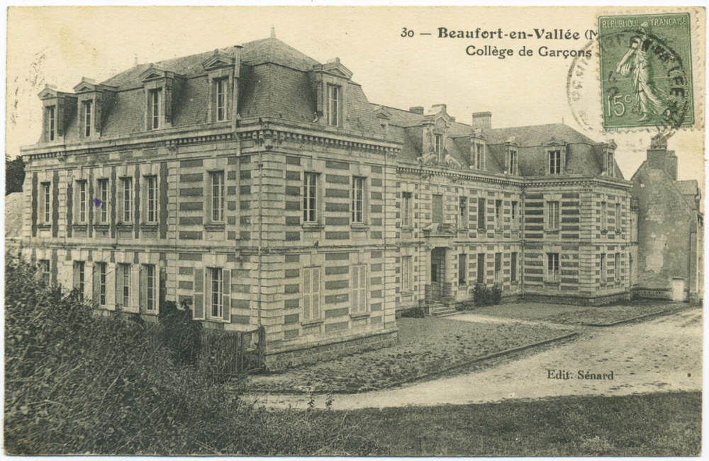 30 - Beaufort-en-Vallée ( M.-&-L.) - Collège de Garçons.