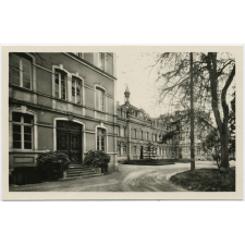 Ecole St-François de Sales d'Alençon - La Façade.