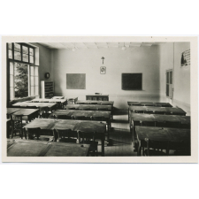 Fontainebleau - Institution Jeanne-d'Arc - Une salle d'étude.