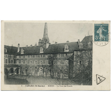 8 - Institution St-Sauveur - Redon - La Cour des Grands.