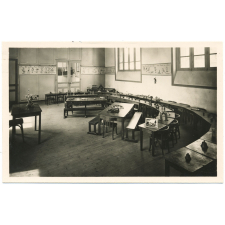 Institution N.-D. de Bonne Nouvelle - Kerinou - Ecole Maternelle de l'Ange Gardien - Classe des Tout-Petits.