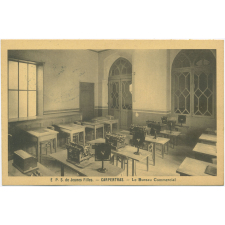 E.P.S. de Jeunes Filles - Carpentras - Le Bureau Commercial.