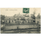 Talmas - Les Ecoles et la Mairie.