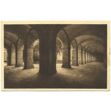2 - Ecole de Pont-Levoy (L.-&-C.) - Le Cloître.