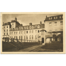 Collège de Juilly (Seine-&-Marne) - L'Economat et la Tour de l'horloge.