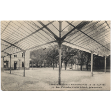 Ecole Nationale Professionnelle de Nantes - 13 - Cour de récréation et entrée de l'atelier de la menuiserie.