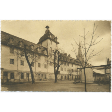 4 - Collège Moderne et Technique de Jeunes Filles d'Aurillac - Le vieux Bâtiment : Internat.