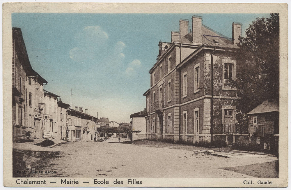Chalamont - Mairie - Ecole des Filles.