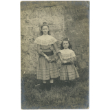 Portrait de deux soeurs.