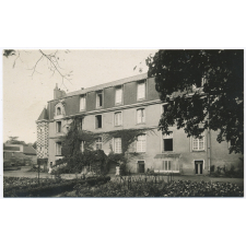 7088 - Nantes-Chantenay - L'Abbaye - Le manoir et le jardin.