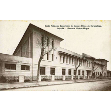 Ecole Primaire Supérieure de jeunes Filles de Carpentras - Façade - Avenue Victor-Hugo.