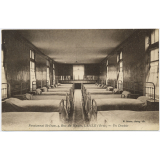 Pensionnat St-Jean, 4, rue du Maure, Laigle (Orne) - Un Dortoir.