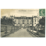 Issy-l'Évêque - La Mairie et les Ecoles.