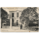 Saint-Seurin-de-Bourg - La Mairie et le Groupe scolaire.