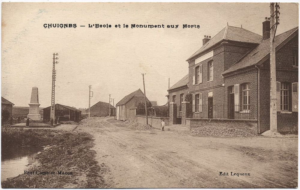 Chuignes - L'Ecole et le Monument aux Morts.