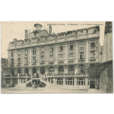 Institution St-Jean. - St-Quentin - La Façade intérieure.